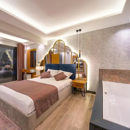 Sleeps 5 With Pool Air Con And Wifi Willa Ölüdeniz